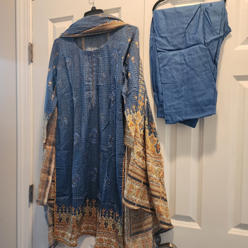 Shalwar Kameez Suit